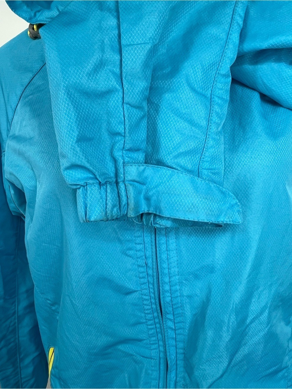 Women’s Lightweight Turquoise Hooded Jacket - Picture 5 of 15